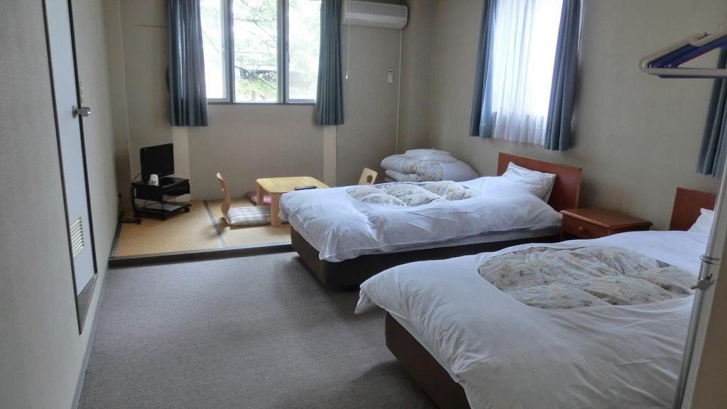 Oomukou Ryokan Hakuba Exterior photo